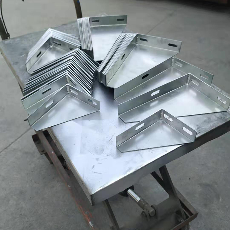 桥架托臂清洁处理的隐形防线